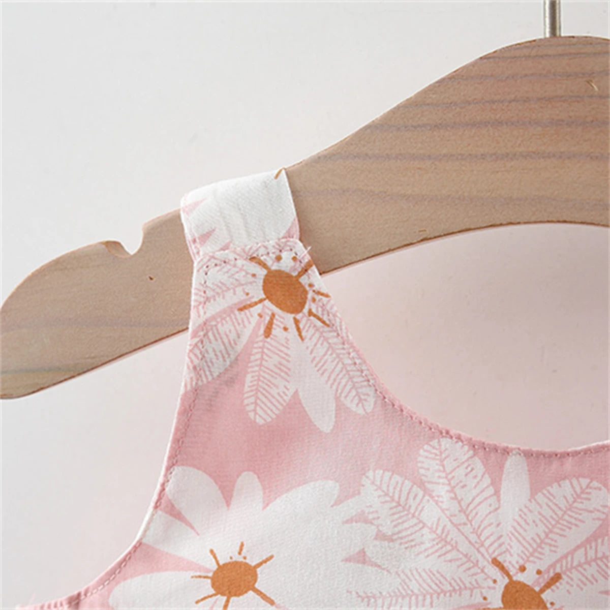 Summer girl baby dress newborn baby chrysanthemum print splicing mesh large bow sleeveless princess dress